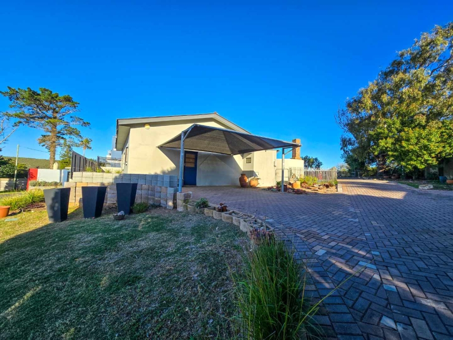 2 Bedroom Property for Sale in Stilbaai Wes Western Cape